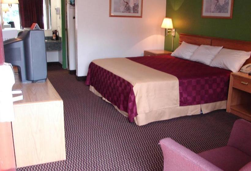 فندق Columbus Inn & Suites