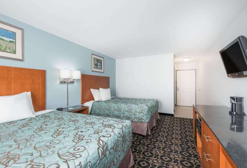 هتل Days Inn By Wyndham Watertown Fort Drum