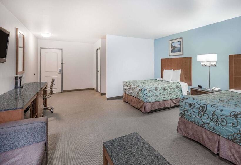 هتل Days Inn By Wyndham Watertown Fort Drum