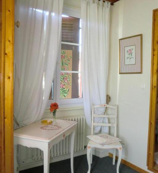 هتل Hôtel La Vallée
