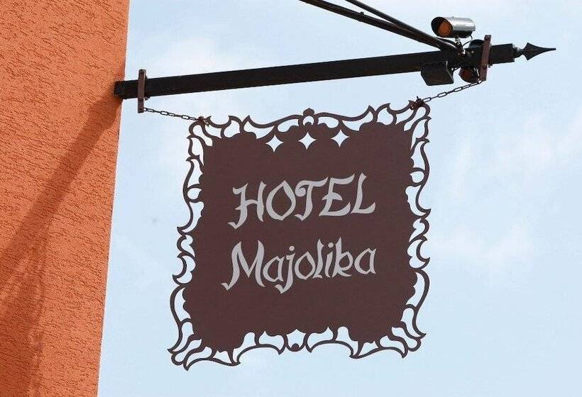 酒店 Majolika
