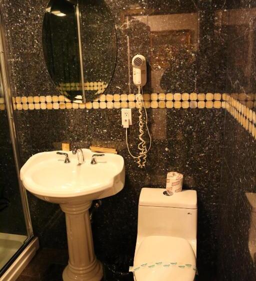 هتل Paris Suites