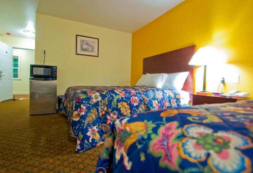 هتل Passport Inn And Suites Middletown