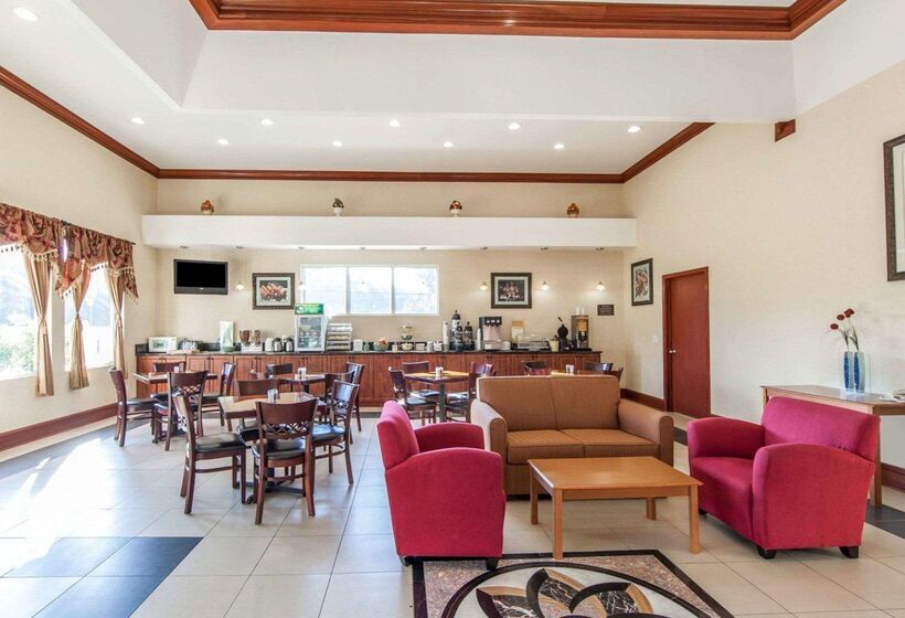 호텔 Quality Inn & Suites