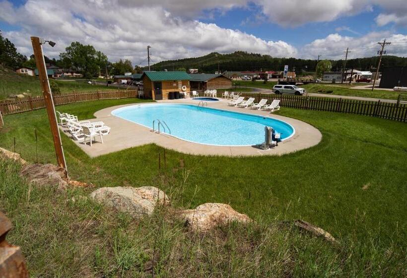 هتل Rock Crest Lodge And Cabins