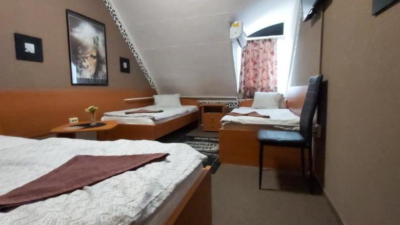 فندق Romantik étterem   Panzió