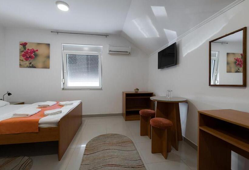 هتل Rooms Gat