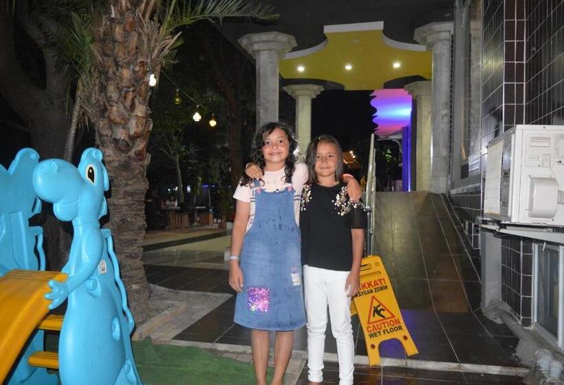 هتل Bülent Kocabaş Selinus Beach Club