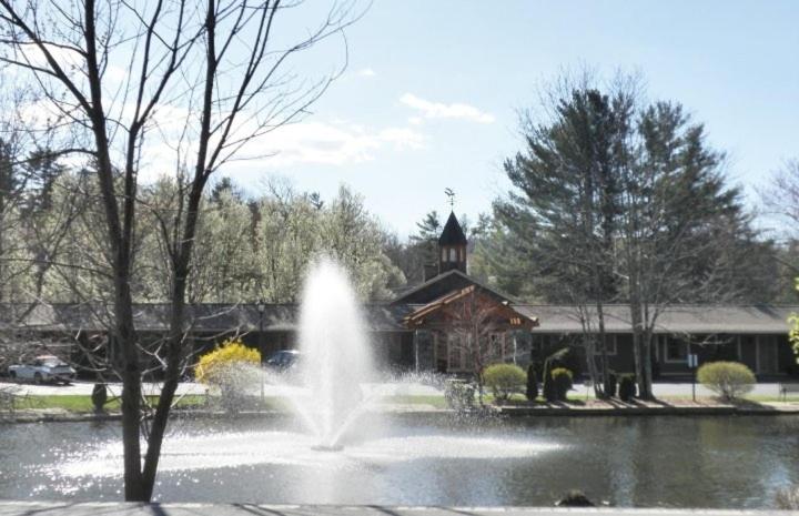 فندق Village Inn   Blowing Rock