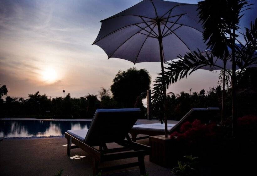 Jaroenrat Resort
