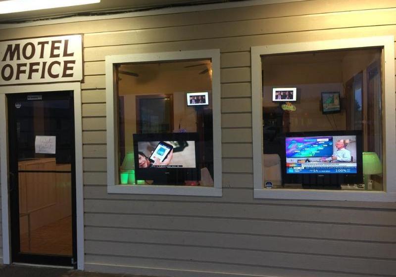 모텔 Knights Inn George West