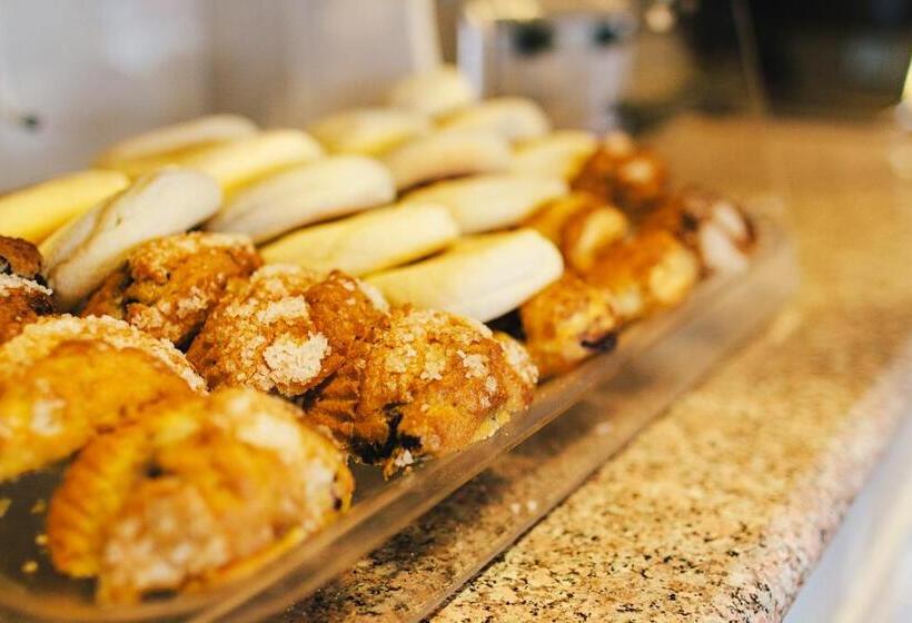 بنسيون Fairbridge Inn & Suites Dupont