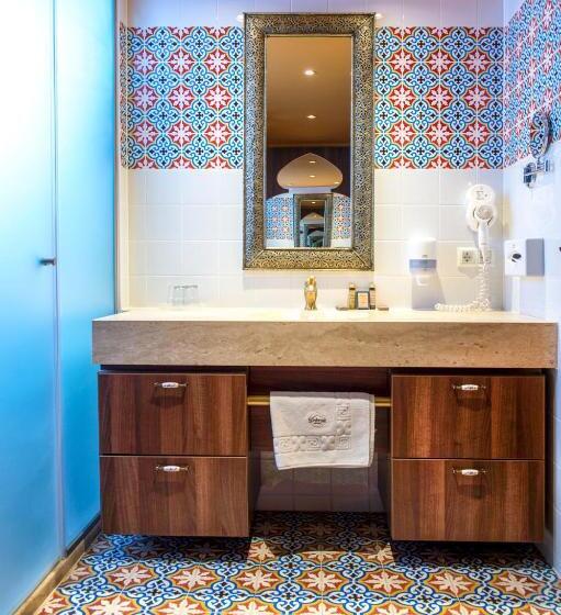 Mesés Shiraz Hotel Superior Adults Only