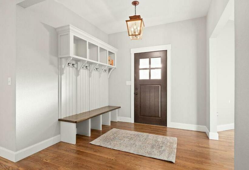 Secluded Luxury Home With Pool And Hot Tub In Asheville 15 Min To Downtown