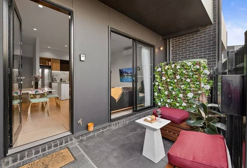 Staycentral   Boulevard Gardens