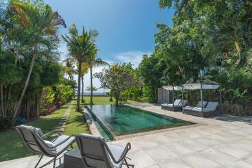 Villa Lou