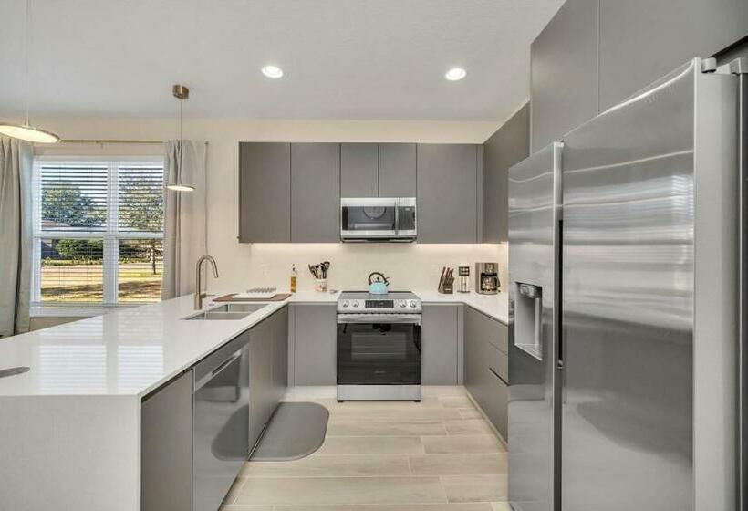 Modern Retreat