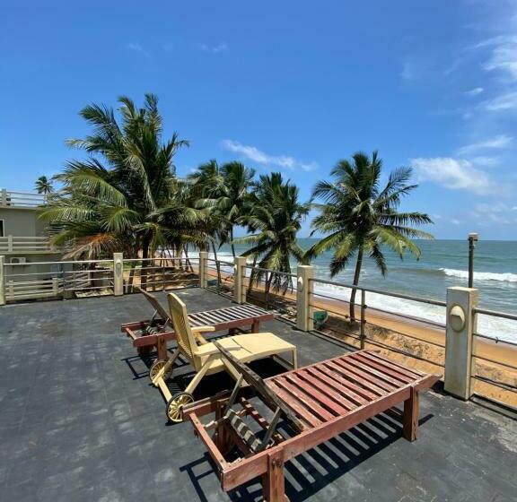 Oasis Beach Villa