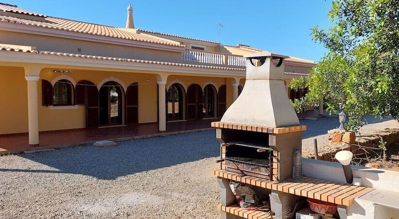 Stunning 8 Bed Villa In Estoi