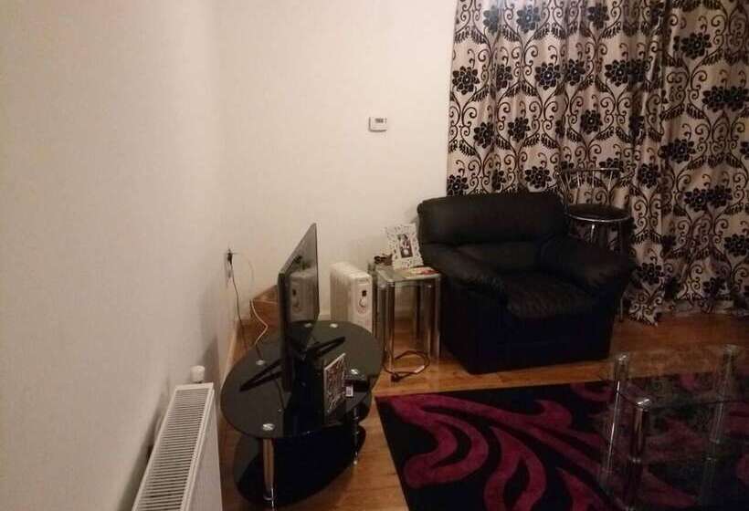 Beautiful Apartment In Dartford, Greater London