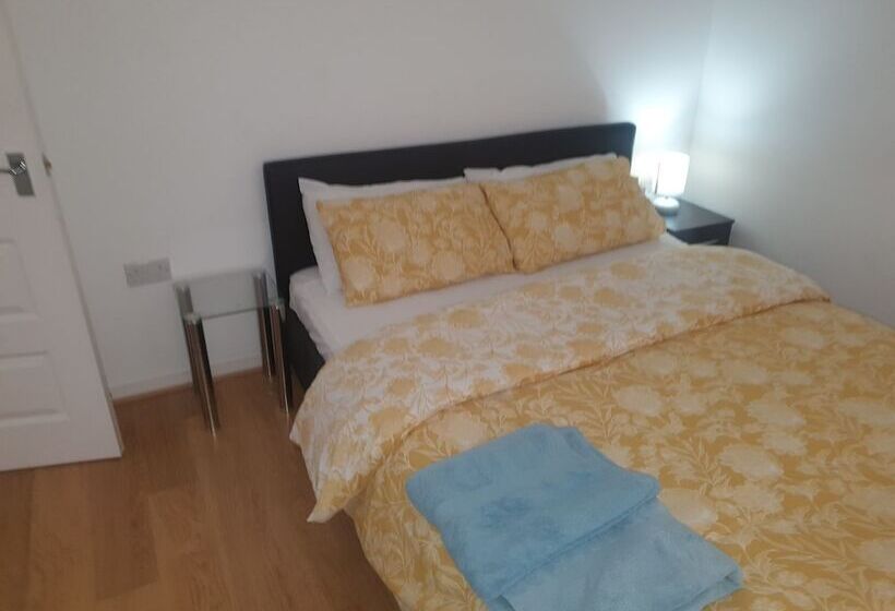 Beautiful Apartment In Dartford, Greater London