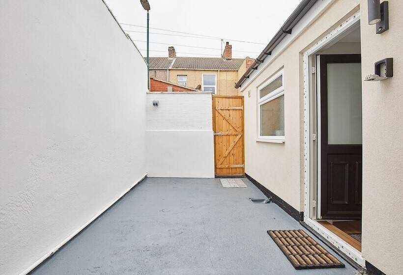 Host & Stay   Ings Lane