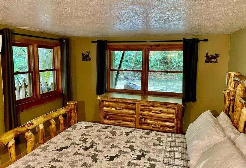 Cozy Creekside Cabin  35m To Boone