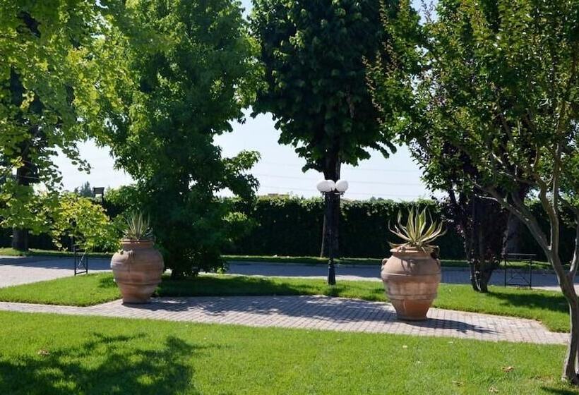 هتل Albergo Aurora