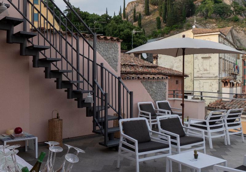 هتل Albergo La Rocca