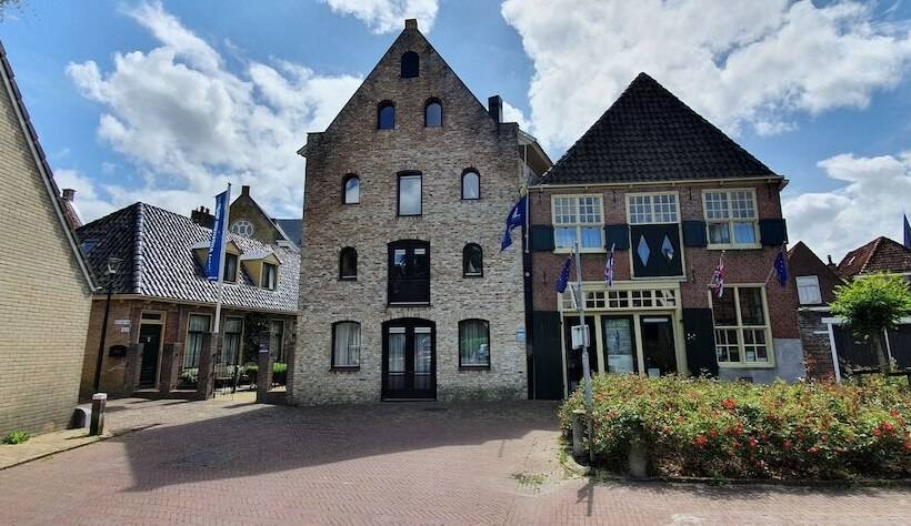 هتل Almenum   Het Sfeervolle Stadslogement