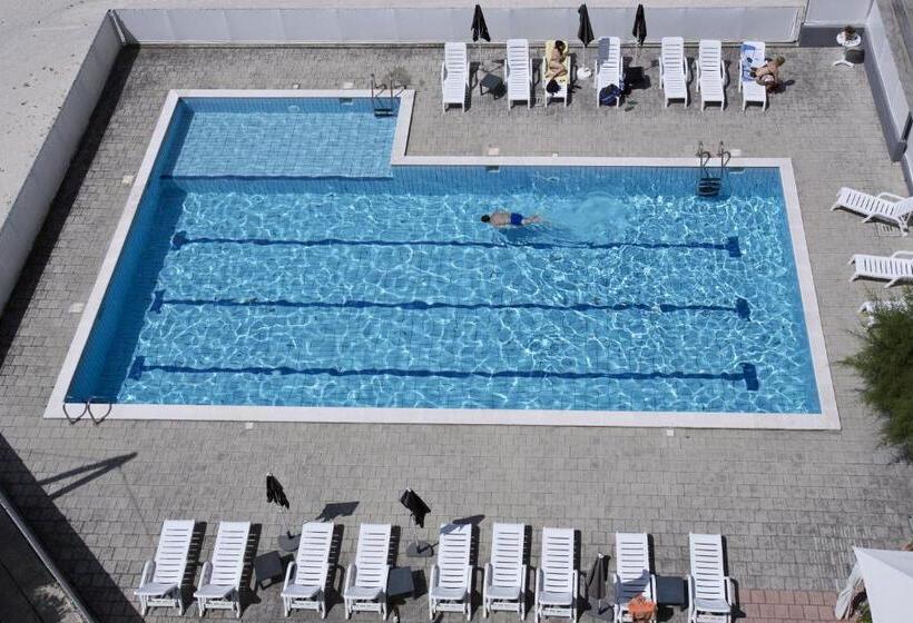 هتل B&b Avana