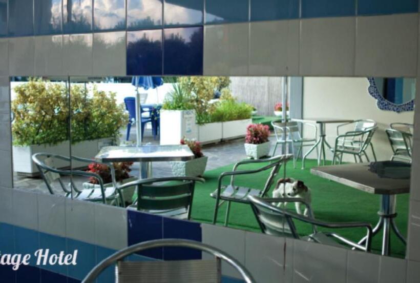 هتل B&b Avana