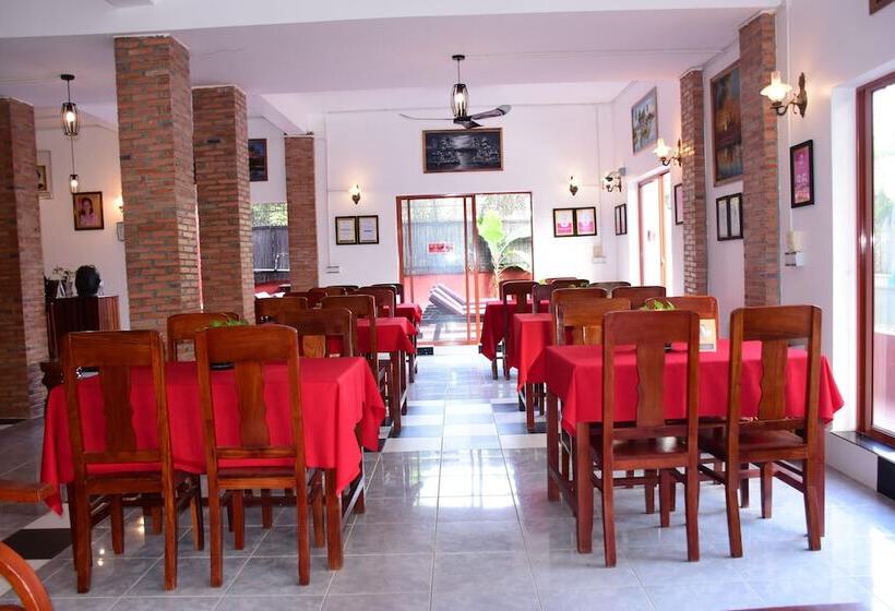 هتل Bou Savy Guesthouse