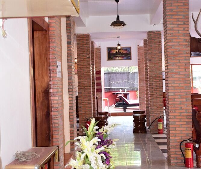 هتل Bou Savy Guesthouse