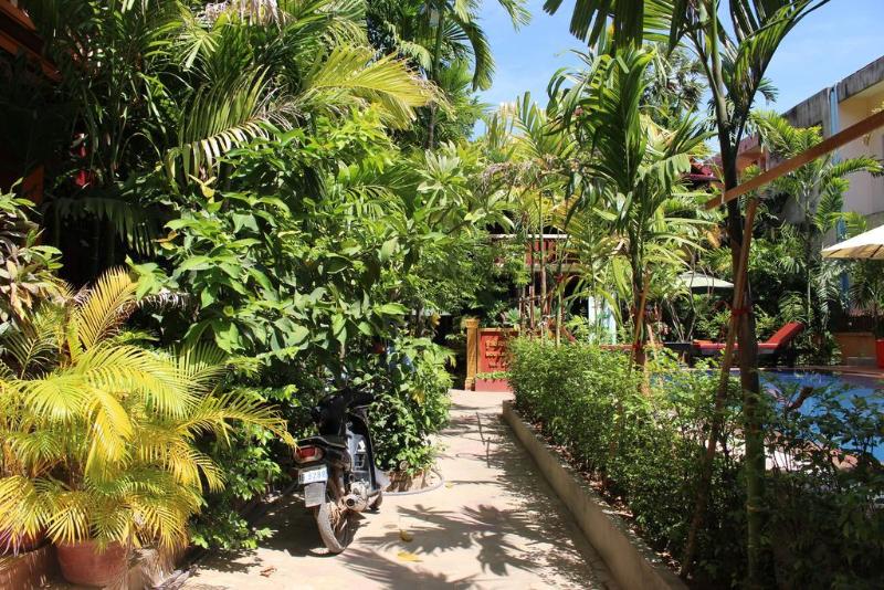 هتل Bou Savy Guesthouse