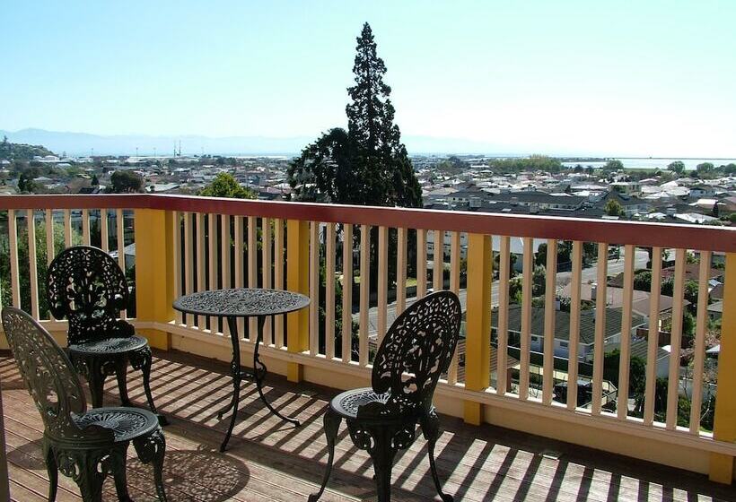 هتل Fellworth House For Solo Travellers