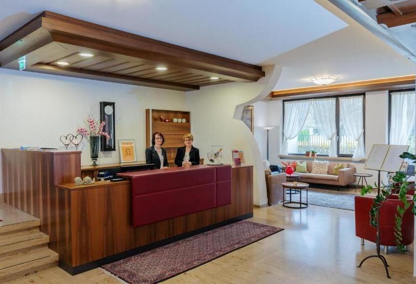 فندق Landhaus Schiffle