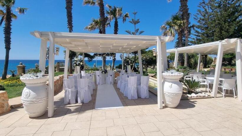 בית מלון כפרי Parco Dei Principi  Resort & Spa