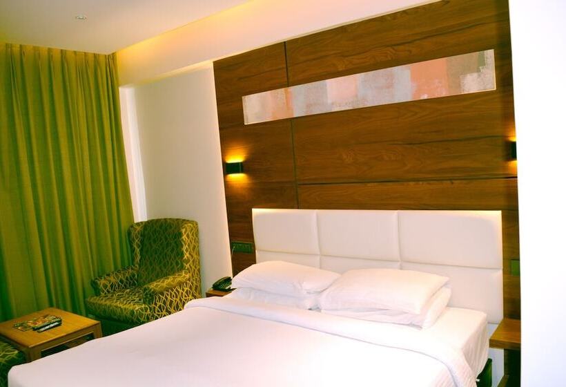 هتل Rk Residency