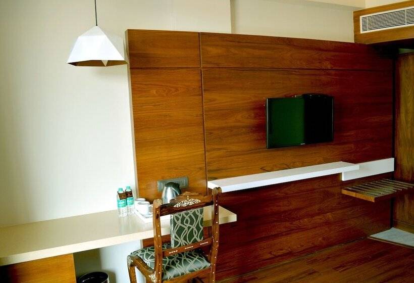 هتل Rk Residency