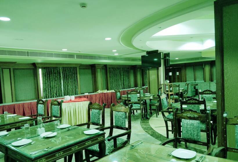 هتل Rk Residency