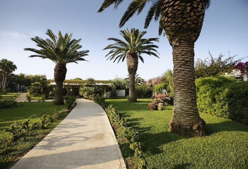 هتل Robinson Apulia  All Inclusive