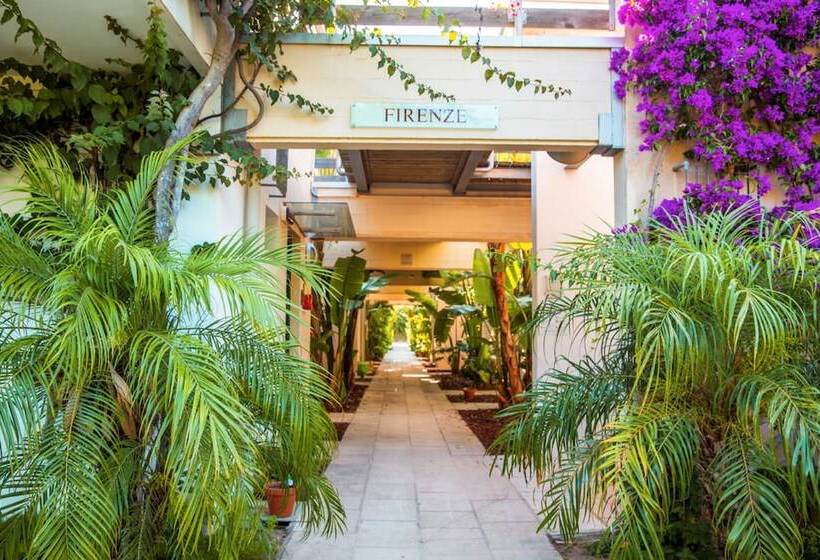 هتل Robinson Apulia  All Inclusive