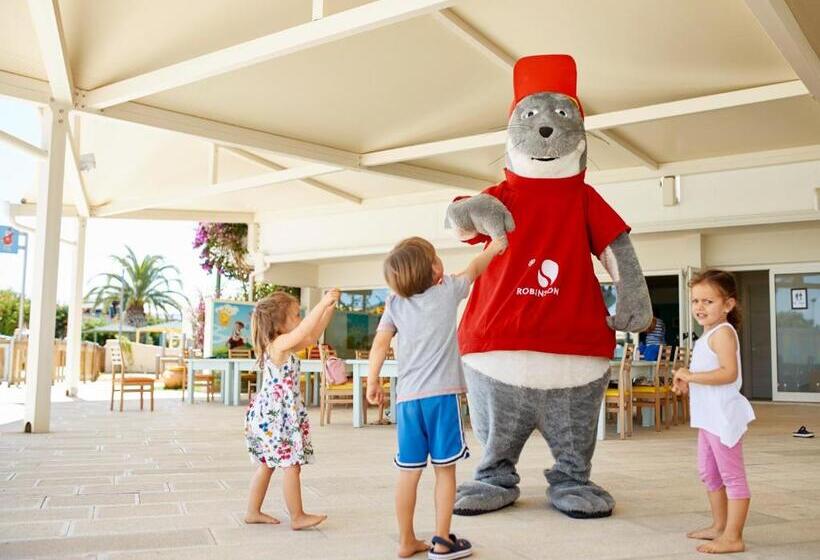 هتل Robinson Apulia  All Inclusive