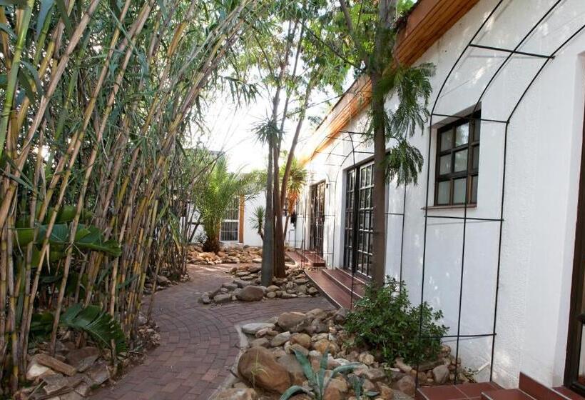 هتل Roof Of Africa