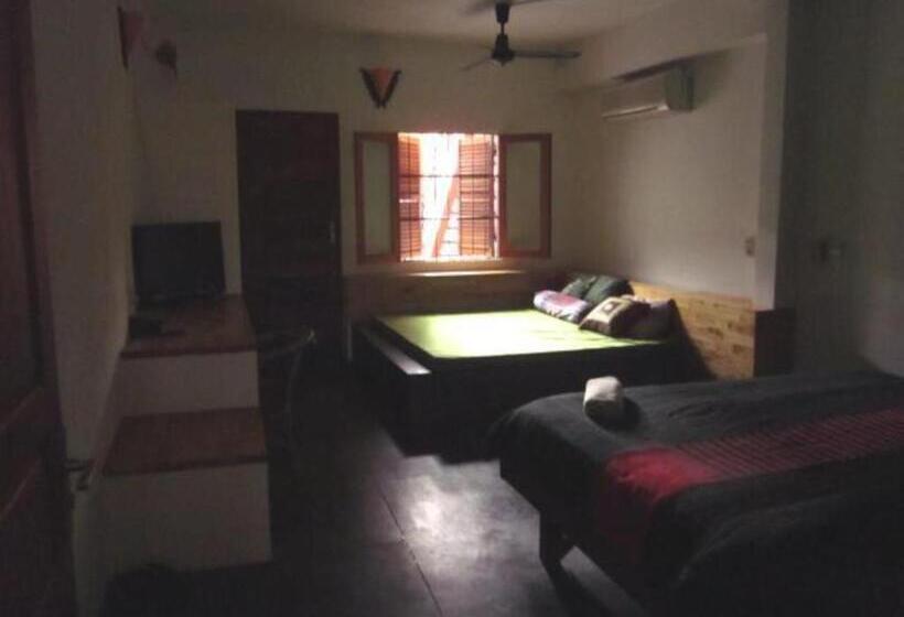 בית מלון כפרי The Local Riverside