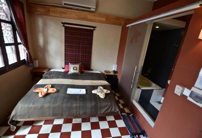 בית מלון כפרי The Local Riverside