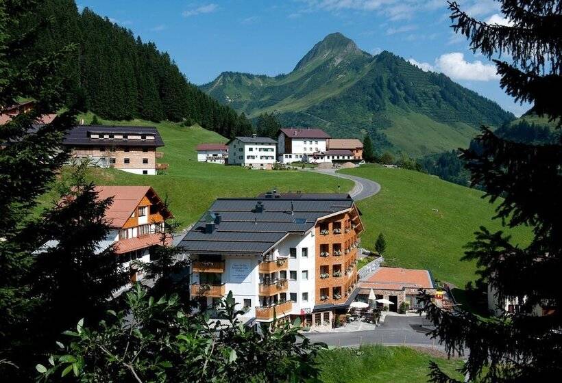 هتل Walliserstube