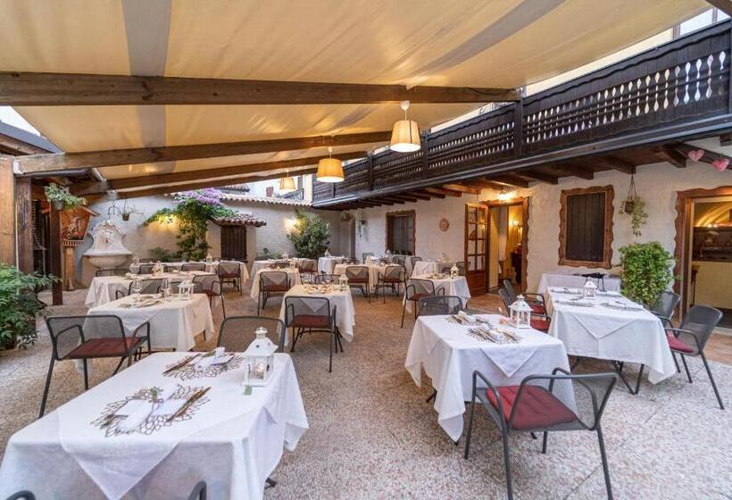 استراحتگاه Borgo Dei Poeti Romantik Wellness & Spa