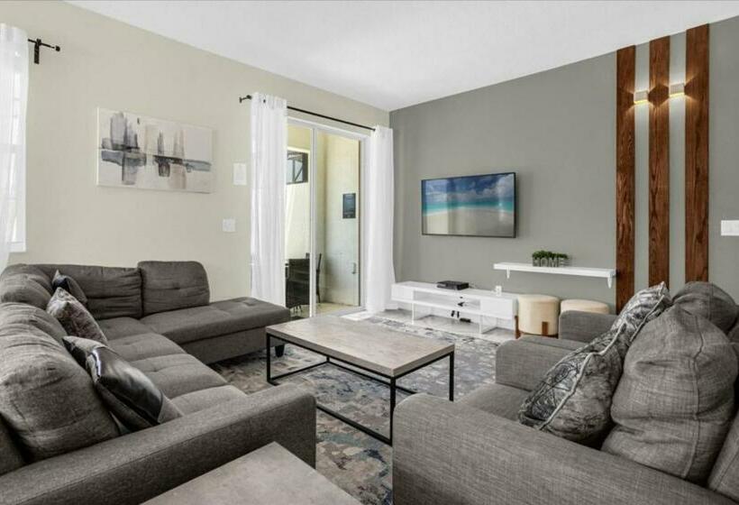 5 Bedrooms 4 Bathrooms Storey Lake 4955 Wa